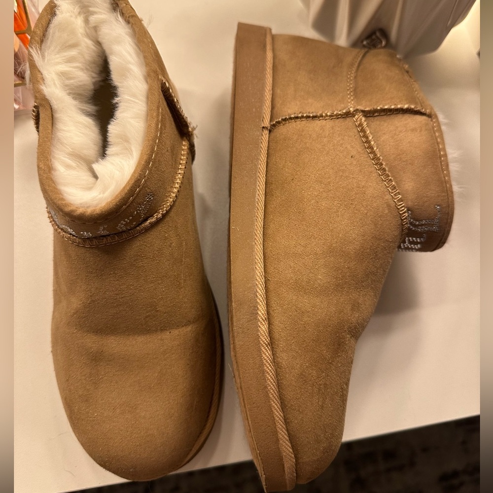 juicy couture low ankle uggs
